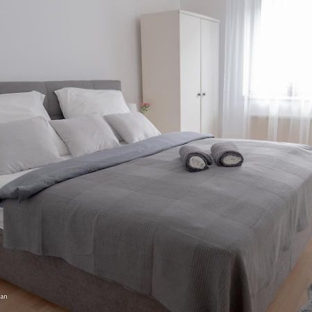 Central Apartman, Belvaros Lakas Keşkemet Dış mekan fotoğraf